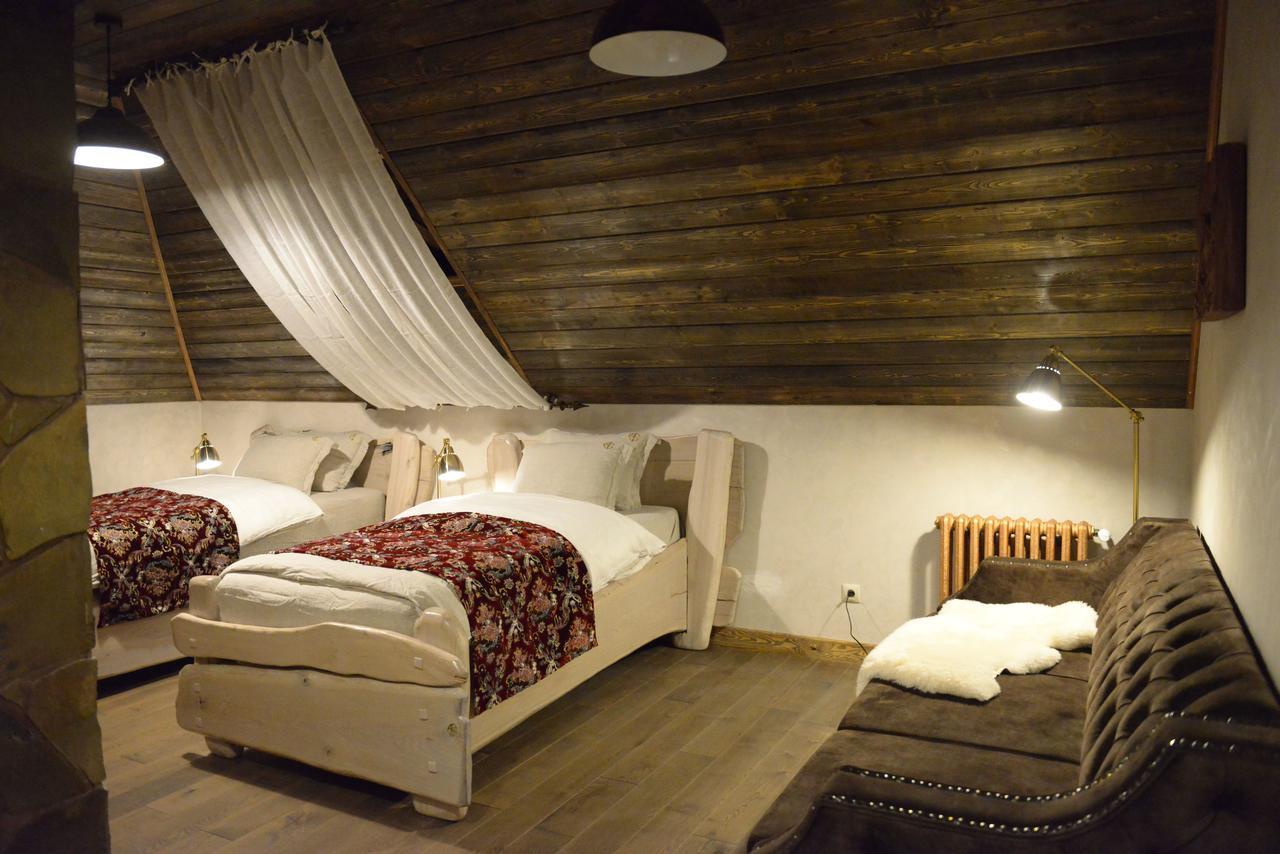 Folvark Gvozd Hotell Kamjanjuki Exteriör bild