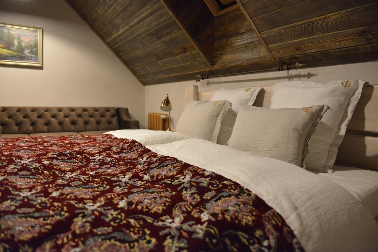 Folvark Gvozd Hotell Kamjanjuki Exteriör bild