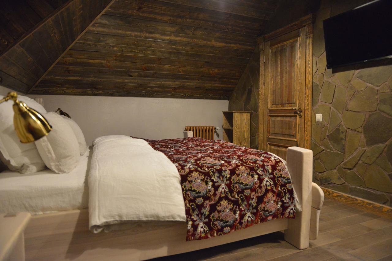 Folvark Gvozd Hotell Kamjanjuki Exteriör bild
