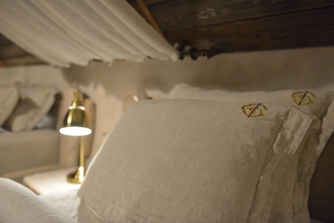 Folvark Gvozd Hotell Kamjanjuki Exteriör bild