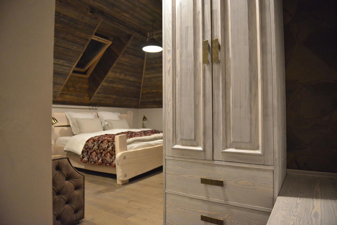Folvark Gvozd Hotell Kamjanjuki Exteriör bild