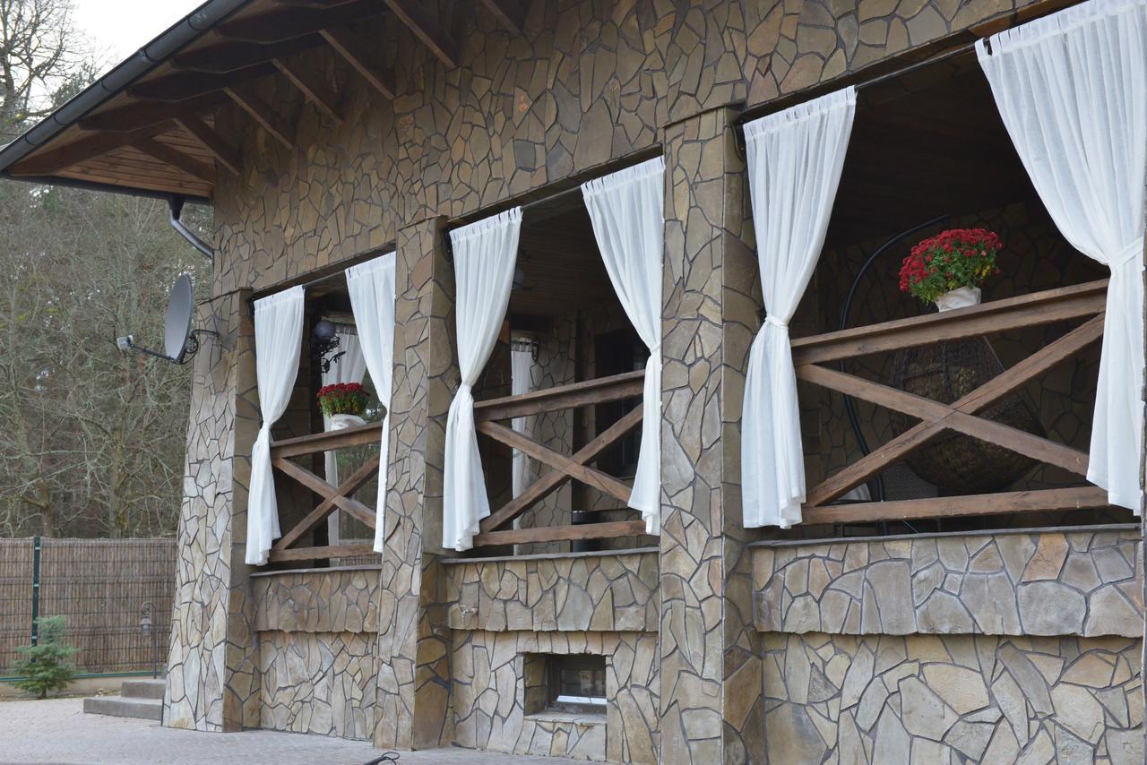 Folvark Gvozd Hotell Kamjanjuki Exteriör bild