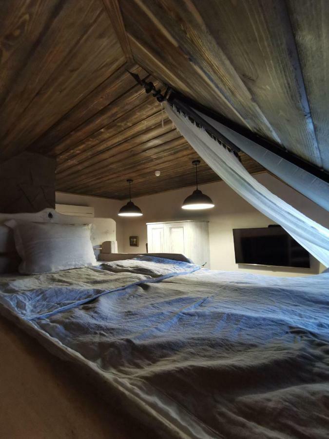 Folvark Gvozd Hotell Kamjanjuki Exteriör bild